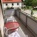 In Rot, Fraenkisches Design, Balkon In Nur 50 Schritten Zum Radweg, Ideal For Long Stay, Relocation Lägenhetshotell 3*